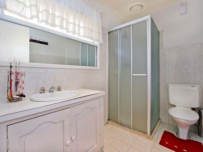 45 Chivalry Ave, Glen Waverley VIC 3150