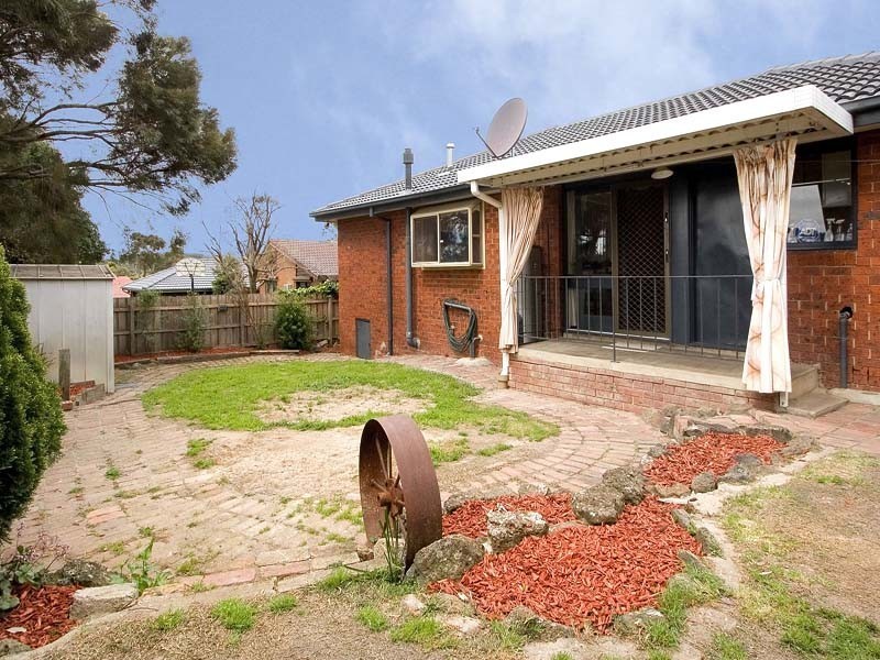 45 Chivalry Ave, Glen Waverley VIC 3150