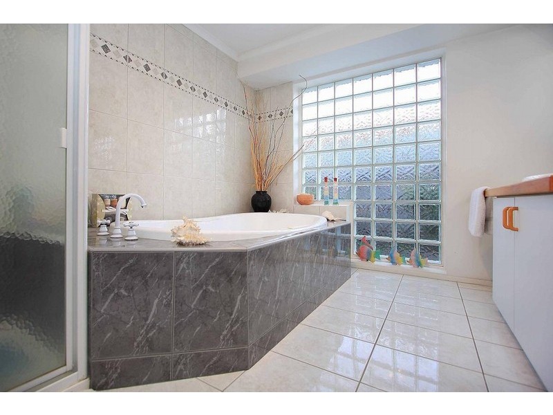 2 Lim Court, Mulgrave VIC 3170