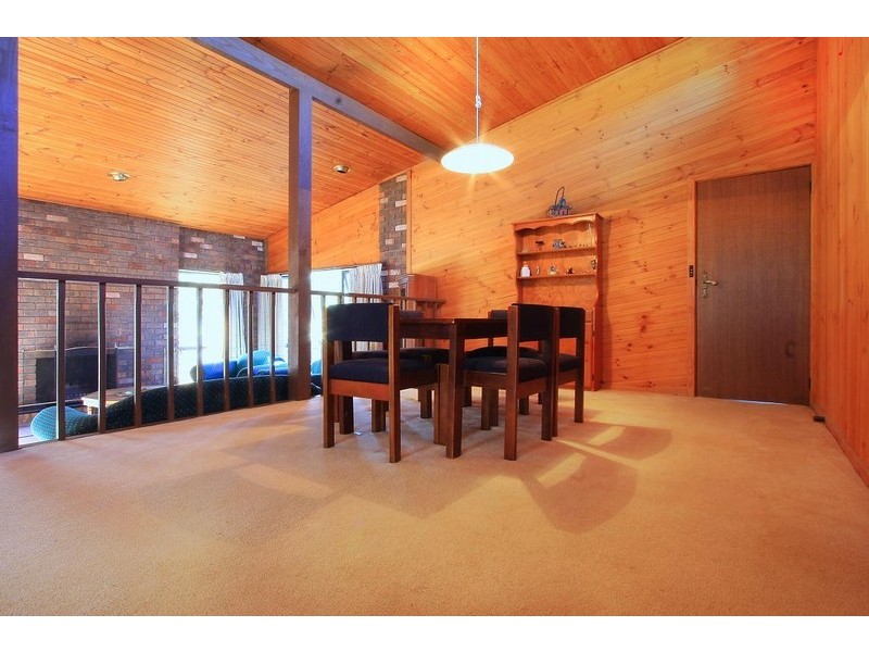 14 Garnett Road, Wheelers Hill VIC 3150