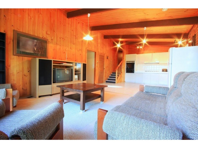 14 Garnett Road, Wheelers Hill VIC 3150