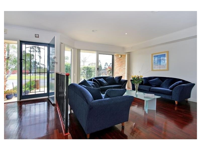 25 Herriotts Boulevard, Glen Waverley VIC 3150