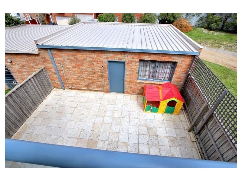 25 Herriotts Boulevard, Glen Waverley VIC 3150