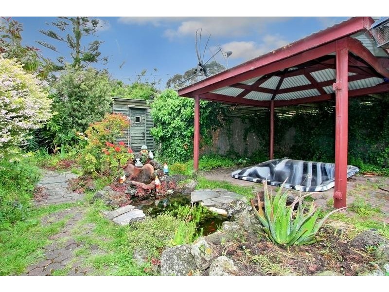 235 Gallaghers Road, Glen Waverley VIC 3150