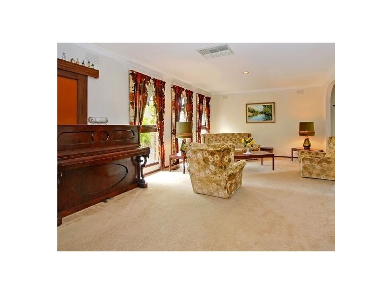 56 Chivalry Ave, Glen Waverley VIC 3150