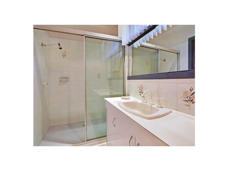 56 Chivalry Ave, Glen Waverley VIC 3150