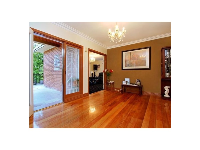39 Harrison Ave, Burwood VIC 3125