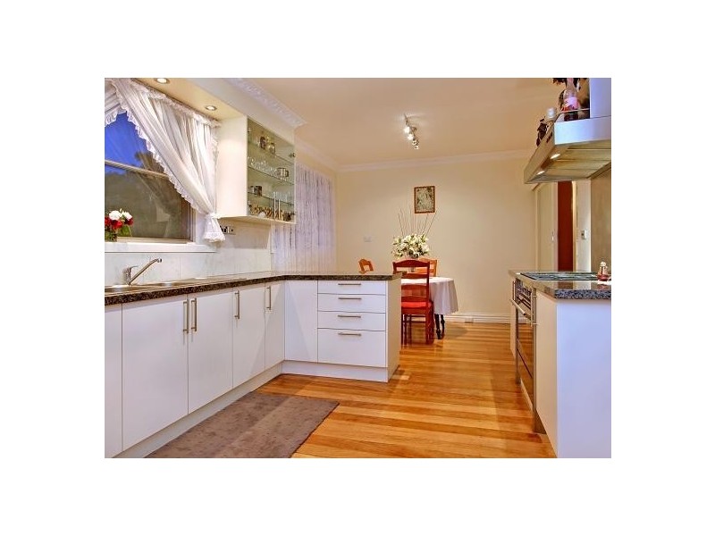 39 Harrison Ave, Burwood VIC 3125