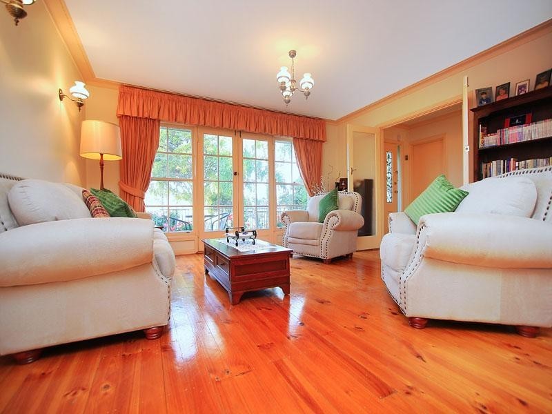 27 Plato Crescent, Wheelers Hill VIC 3150