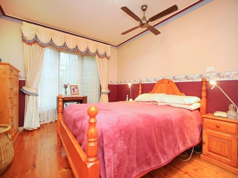 27 Plato Crescent, Wheelers Hill VIC 3150