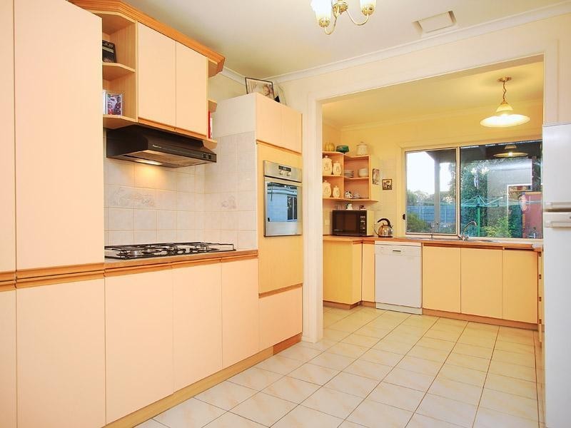 27 Plato Crescent, Wheelers Hill VIC 3150