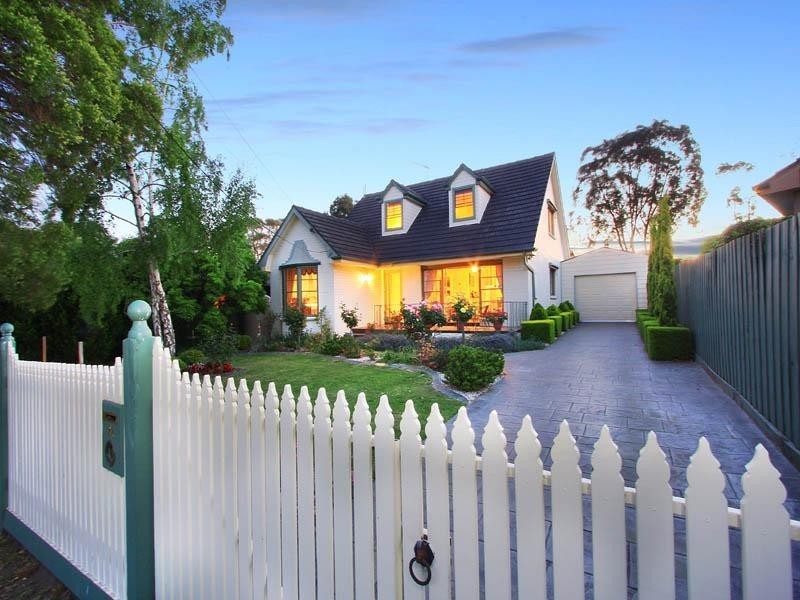 27 Plato Crescent, Wheelers Hill VIC 3150