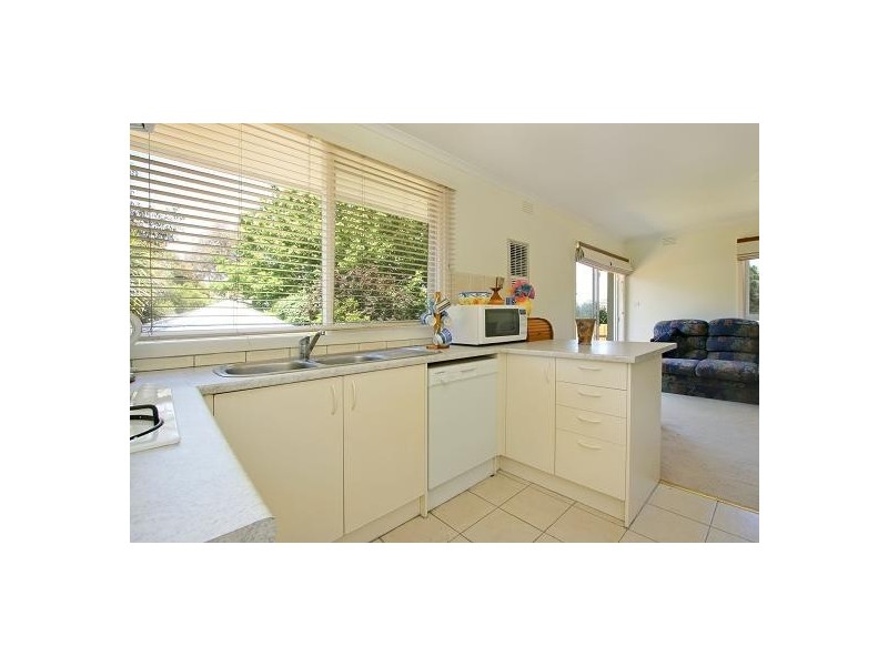 2 Russlie Court, Glen Waverley VIC 3150