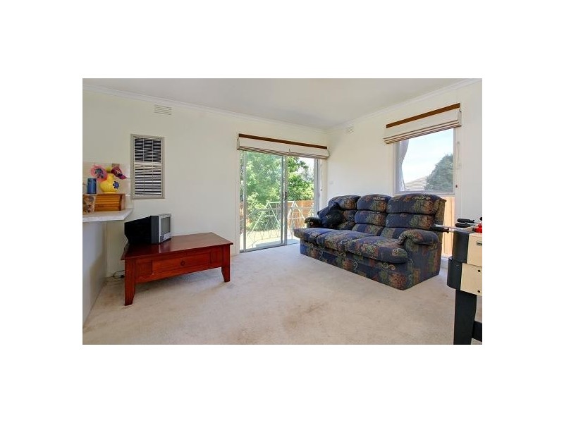 2 Russlie Court, Glen Waverley VIC 3150