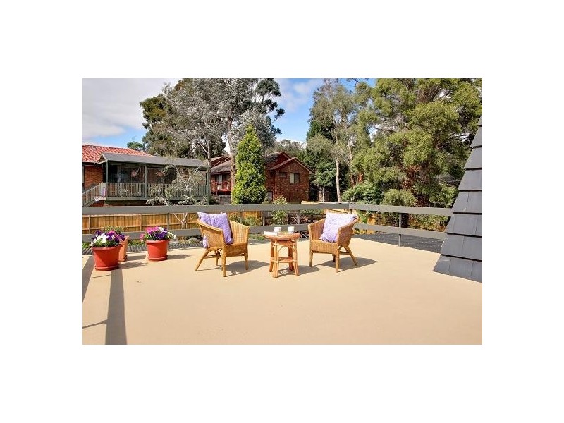 9 Pioneer Court, Wheelers Hill VIC 3150