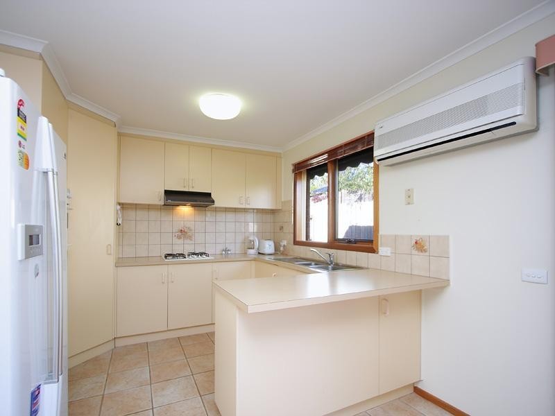 2/5 Salisbury Court, Glen Waverley VIC 3150