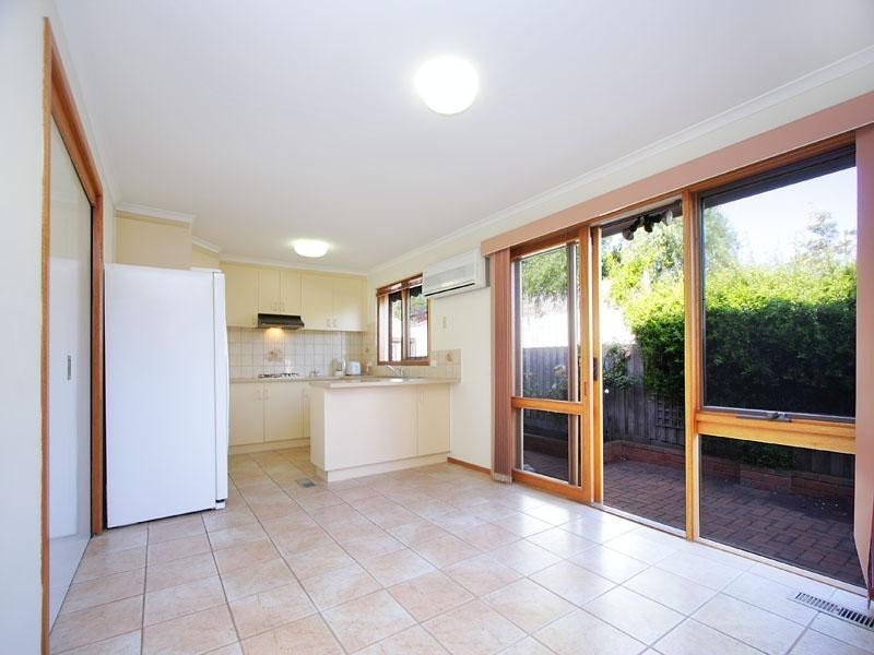 2/5 Salisbury Court, Glen Waverley VIC 3150