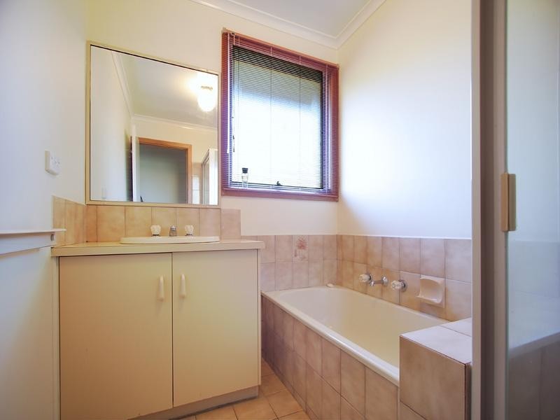 2/5 Salisbury Court, Glen Waverley VIC 3150