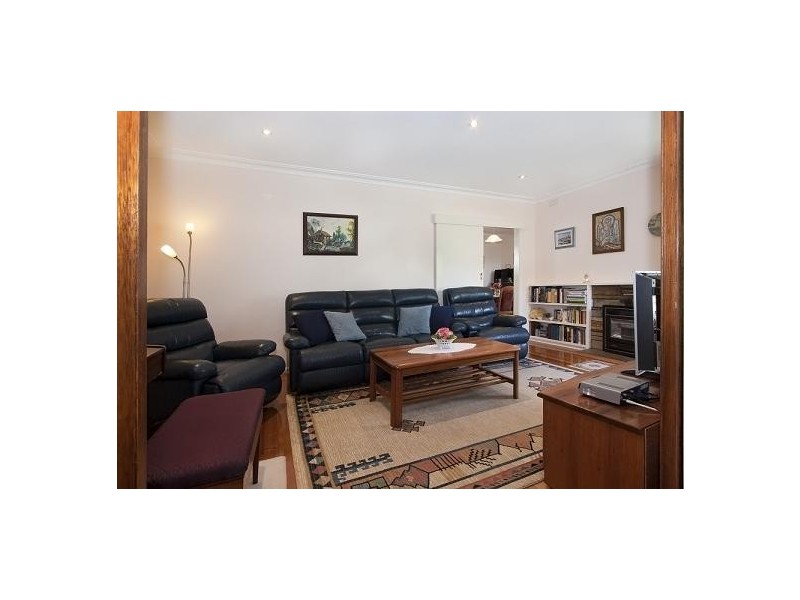 22 Viggers Parade, Glen Waverley VIC 3150