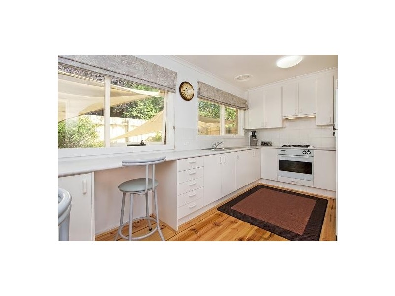 2/17 Walter Street, Glen Waverley VIC 3150