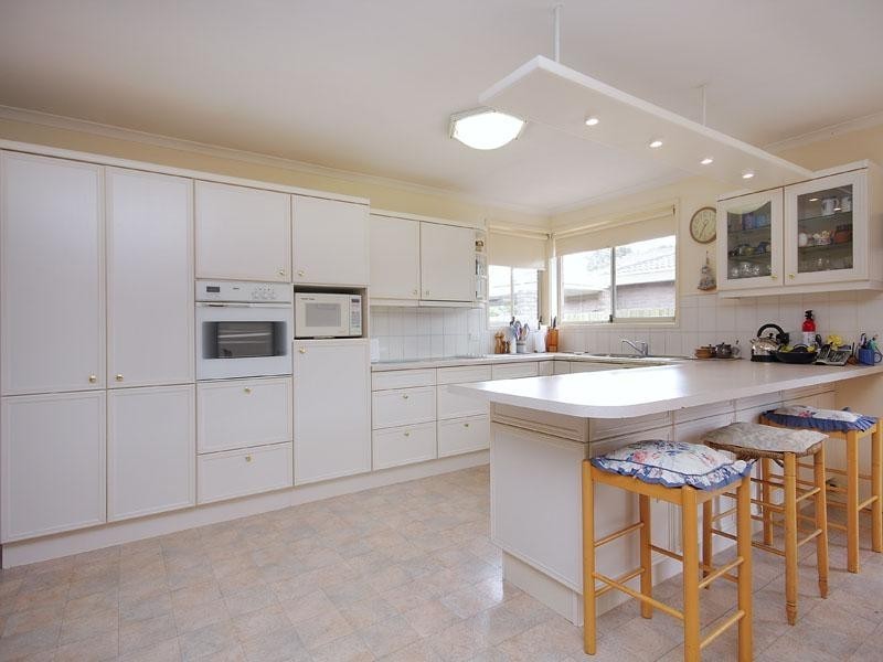 86 Capital Avenue, Glen Waverley VIC 3150