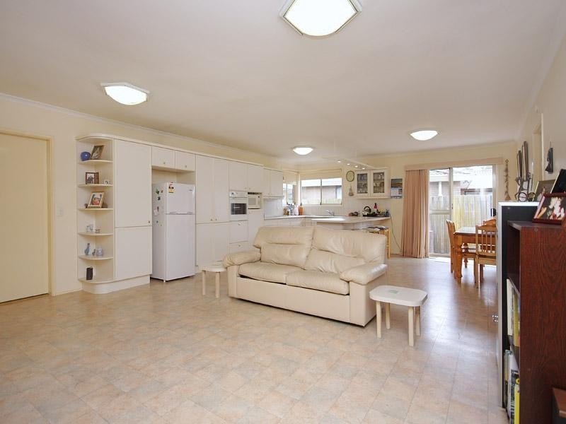 86 Capital Avenue, Glen Waverley VIC 3150