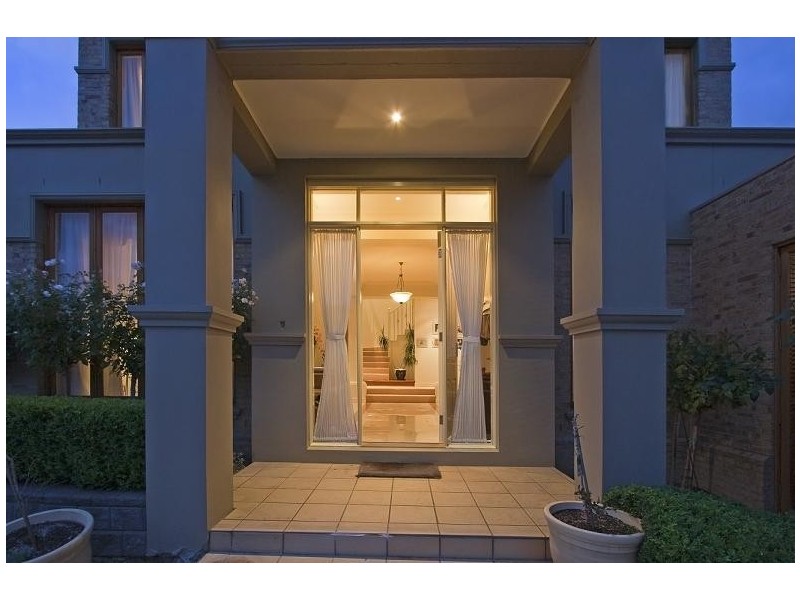 7 Spring Rise, Glen Waverley VIC 3150