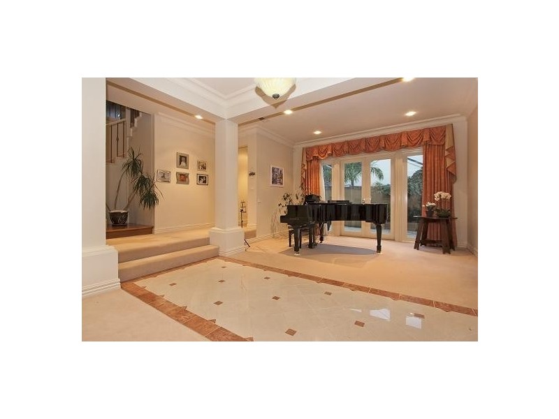 7 Spring Rise, Glen Waverley VIC 3150