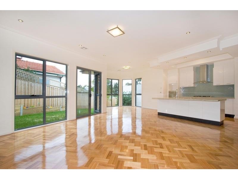 2/294 Blackburn Road, Glen Waverley VIC 3150