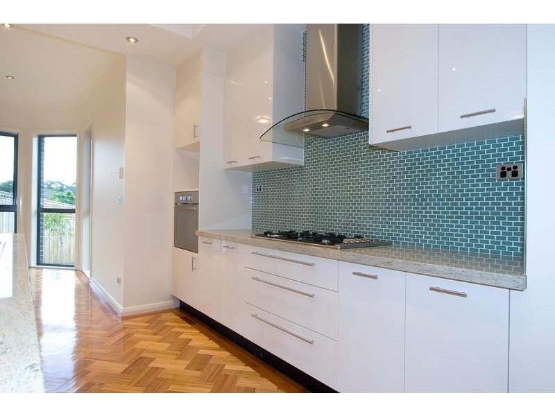 2/294 Blackburn Road, Glen Waverley VIC 3150
