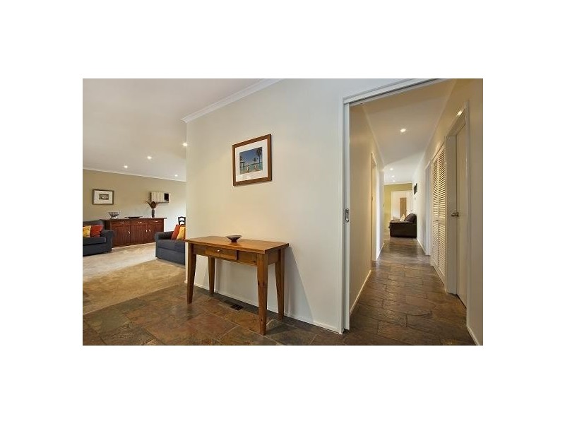 5 Talisman Rise, Glen Waverley VIC 3150