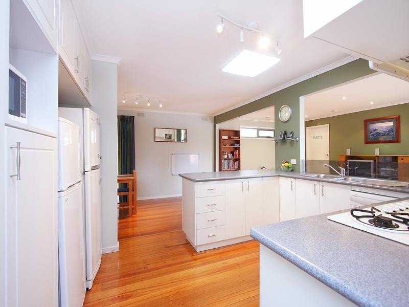 842 Highbury Road, Glen Waverley VIC 3150