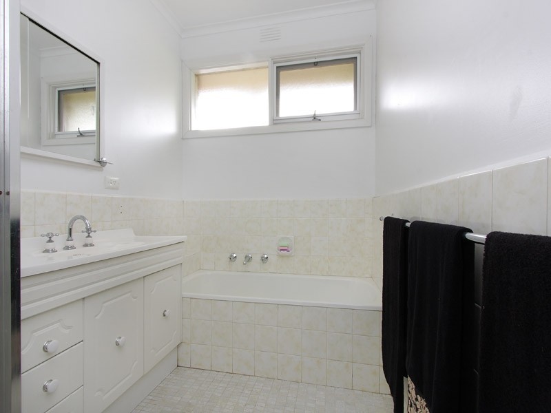 35 Townsend Street, Glen Waverley VIC 3150