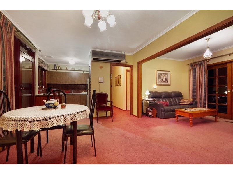 27 Ainslie Drive, Wheelers Hill VIC 3150