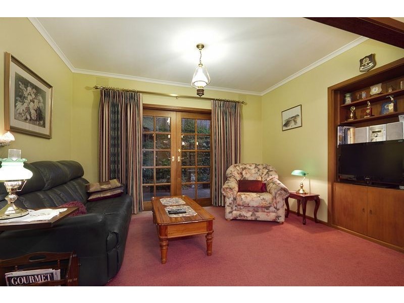 27 Ainslie Drive, Wheelers Hill VIC 3150