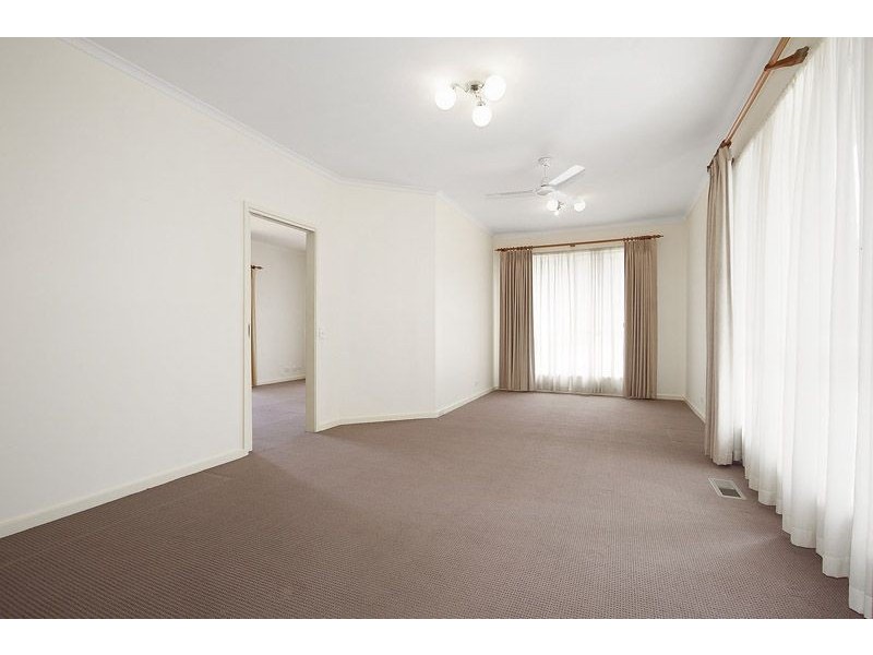 2/25 Dion Road, Glen Waverley VIC 3150