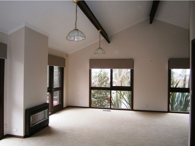 76 Petronella Avenue, Wheelers Hill VIC 3150