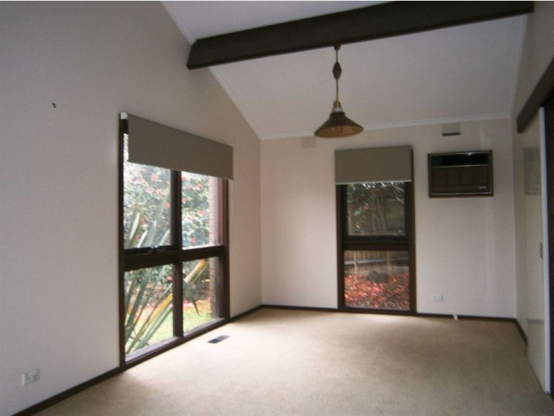 76 Petronella Avenue, Wheelers Hill VIC 3150