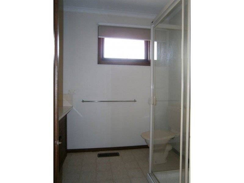 76 Petronella Avenue, Wheelers Hill VIC 3150