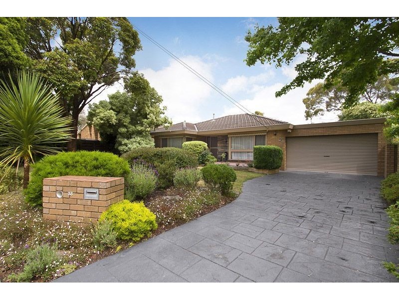 38 Maylands Crescent, Glen Waverley VIC 3150