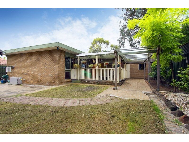 44 Maylands Crescent, Glen Waverley VIC 3150