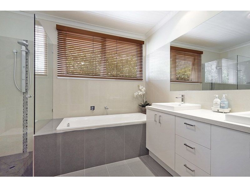 12 Wynyard Street, Glen Waverley VIC 3150