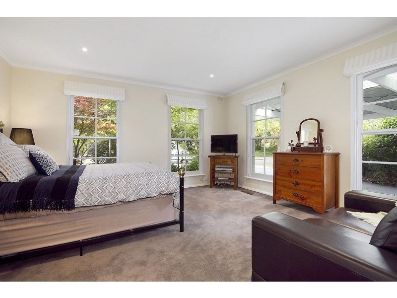 12 Wynyard Street, Glen Waverley VIC 3150