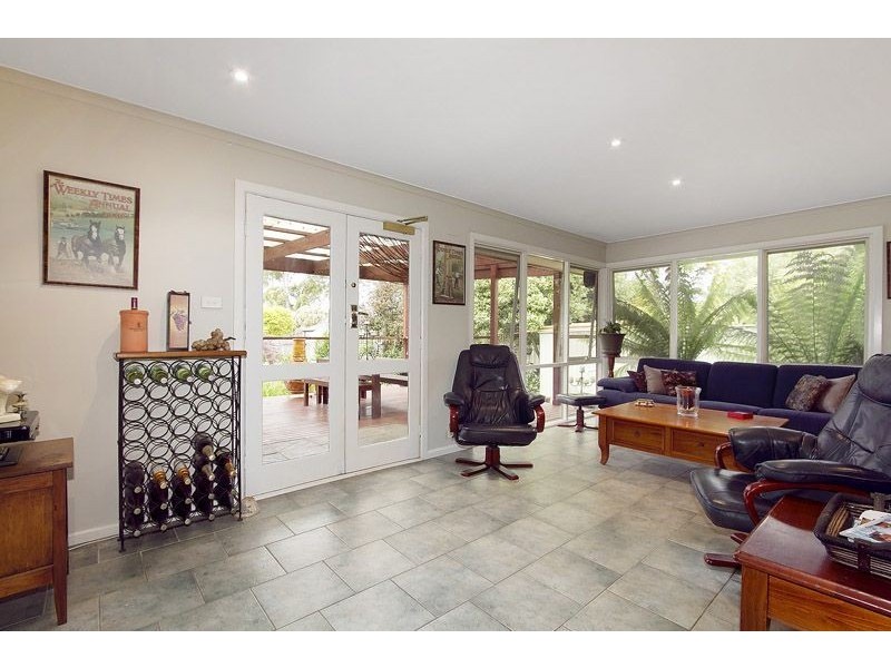 6 Plymouth Street, Glen Waverley VIC 3150