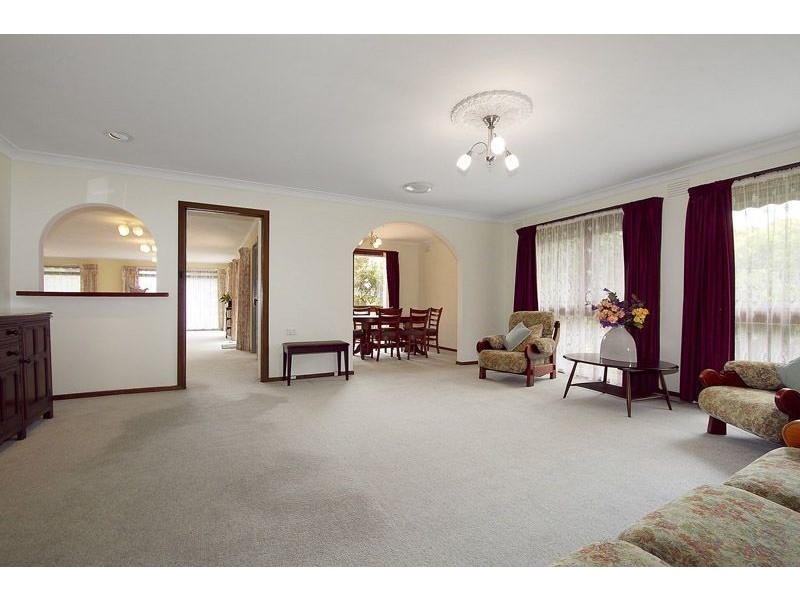 98 Mary Avenue, Wheelers Hill VIC 3150