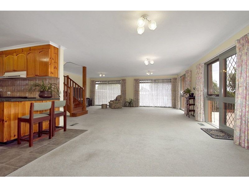 98 Mary Avenue, Wheelers Hill VIC 3150