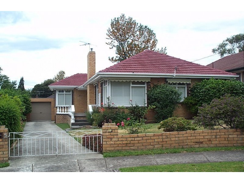 5 Hilltop Crescent, Burwood East VIC 3151