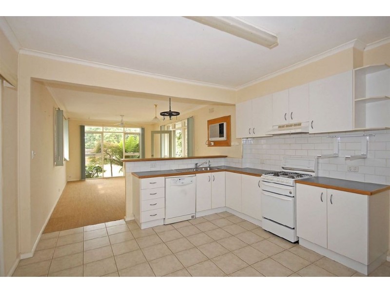 22 Koonalda Avenue, Glen Waverley VIC 3150