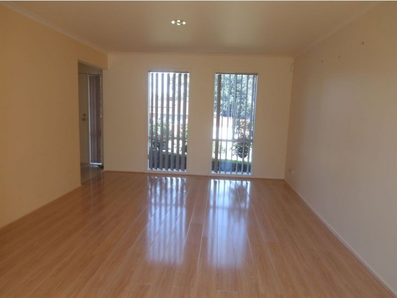 32 Elmwood Crescent, Glen Waverley VIC 3150