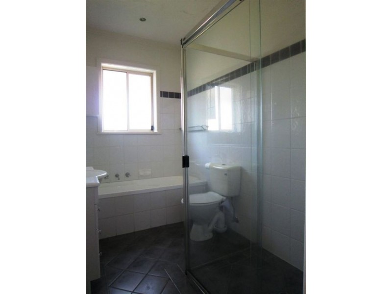 37 Seaview Crescent, Mulgrave VIC 3170